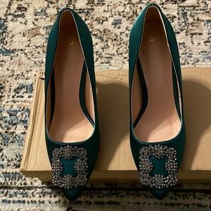 Women's Stiletto with Jewel Buckle, satin green, size 7